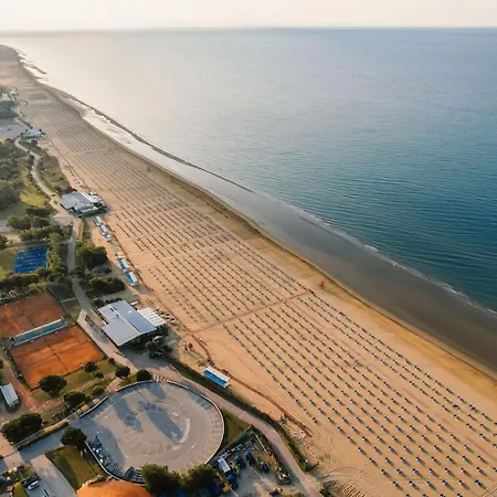 Comfortable 80m From The Bibione